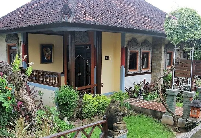 Bali Taman & Lovina ホテル
